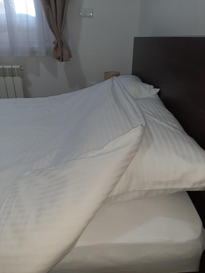 Apartman Viaggio Sremska Mitrovica Exterior photo