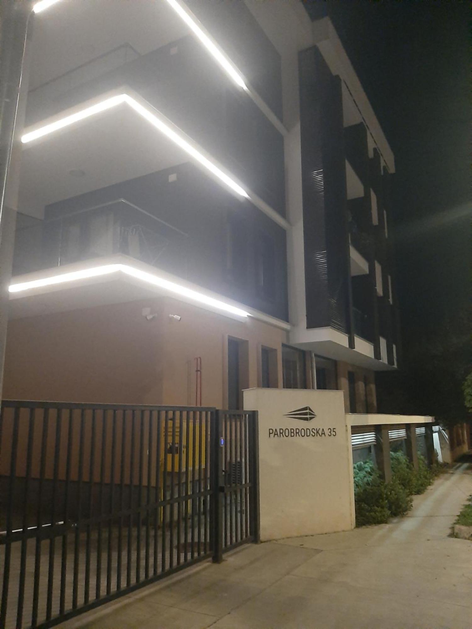 Apartman Viaggio Sremska Mitrovica Exterior photo